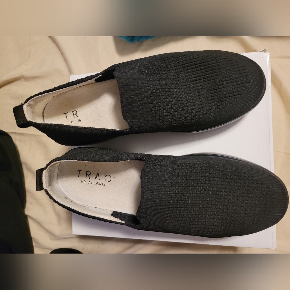 Traq, Alegria, work shoes, sz 8, sz 38, slip resistant shoe, Alegria Traq, women